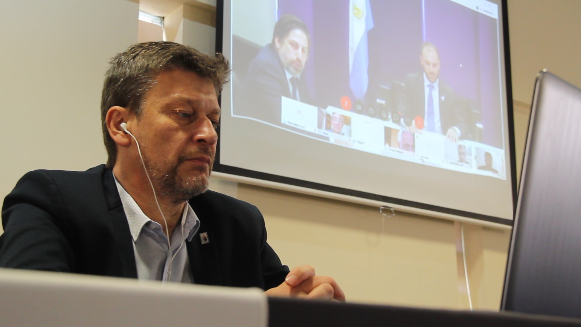 El rector Alpa ratificó el apoyo a la negociación por la deuda