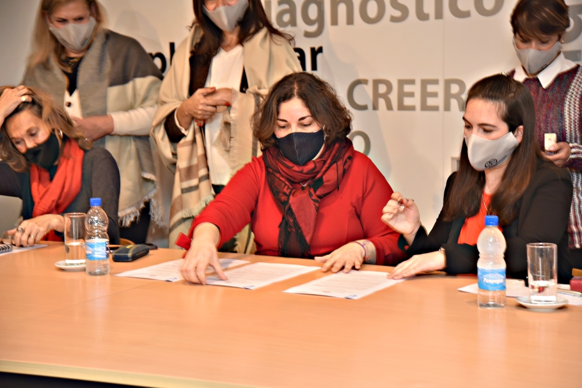 Diputadas pampeanas firmaron el proyecto de paridad de género