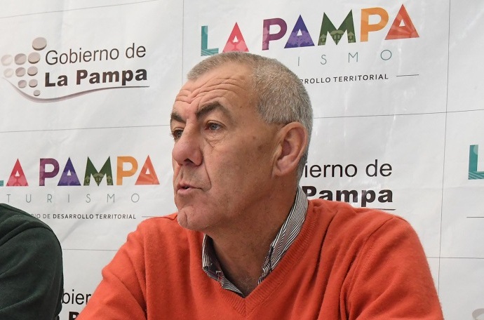 Tensión en Quemú: un sector del PJ quiere que el intendente, aislado, se tome licencia