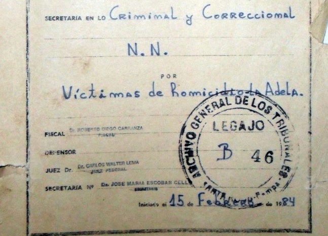 En 1984 ya se habían denunciado al menos 7 tumbas NN en el cementerio de La Adela durante la dictadura