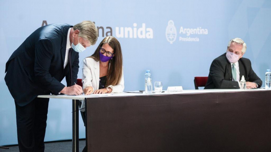 8M: el presidente y Ziliotto firmaron un acuerdo contra la violencia de género