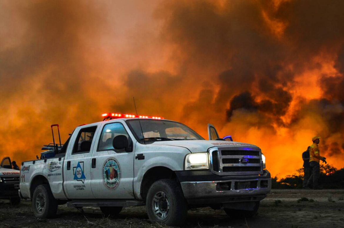 Hay tres incendios rurales: Arauz, Chacharramendi y Cuchillo Co