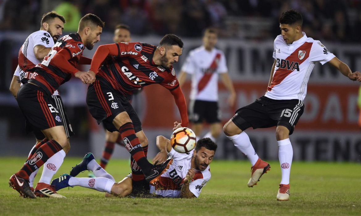 River empató con Flamengo y clasificó primero en su grupo