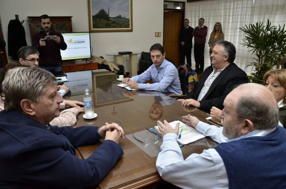 Verna reunió a diputados y senadores del PJ: «No vamos a votar un presupuesto con ajuste»