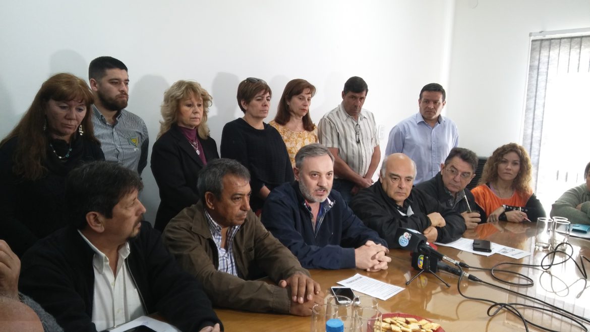 Gremios convocaron a parar y movilizarse el lunes y martes en rechazo al ajuste de Macri