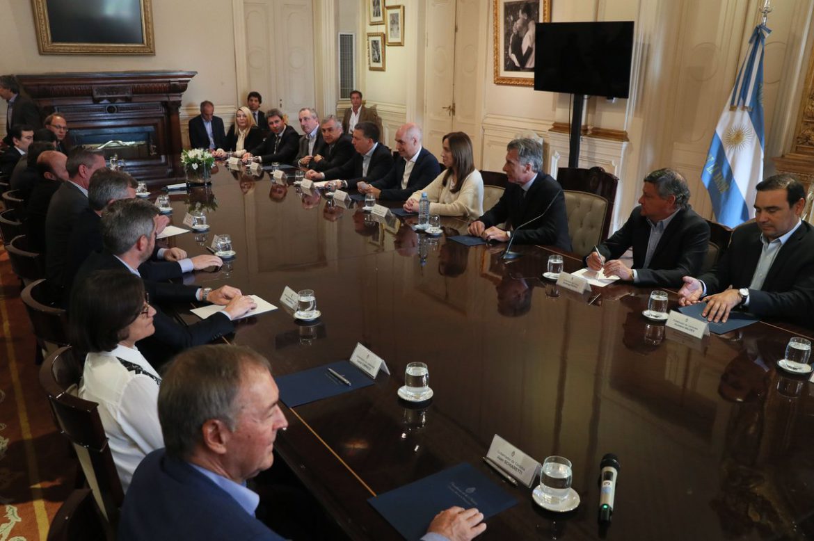 Macri recibió a los gobernadores (sin Verna) y no logró alinearlos