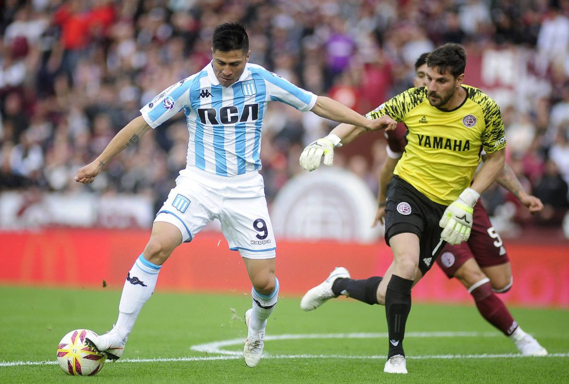 Racing le ganó a Lanús como visitante y es líder
