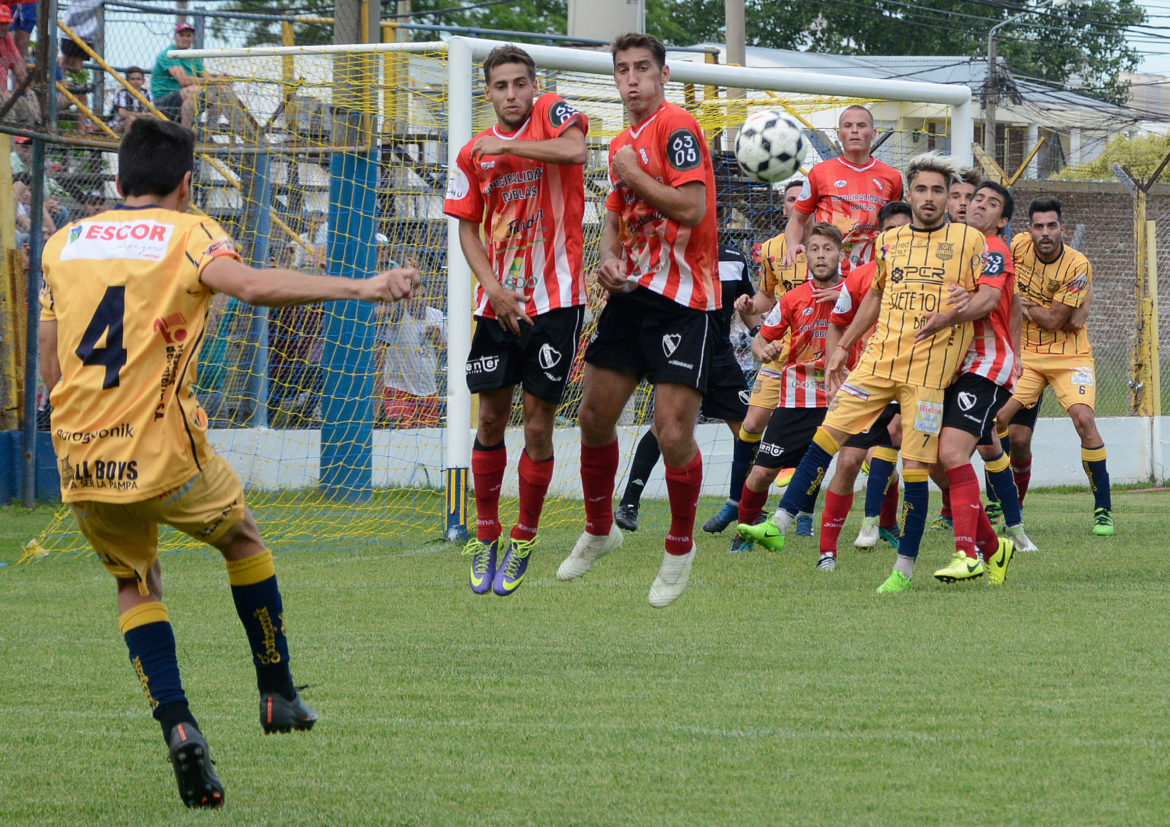 All Boys e Independiente empataron en la ida de la final de la Zona Norte