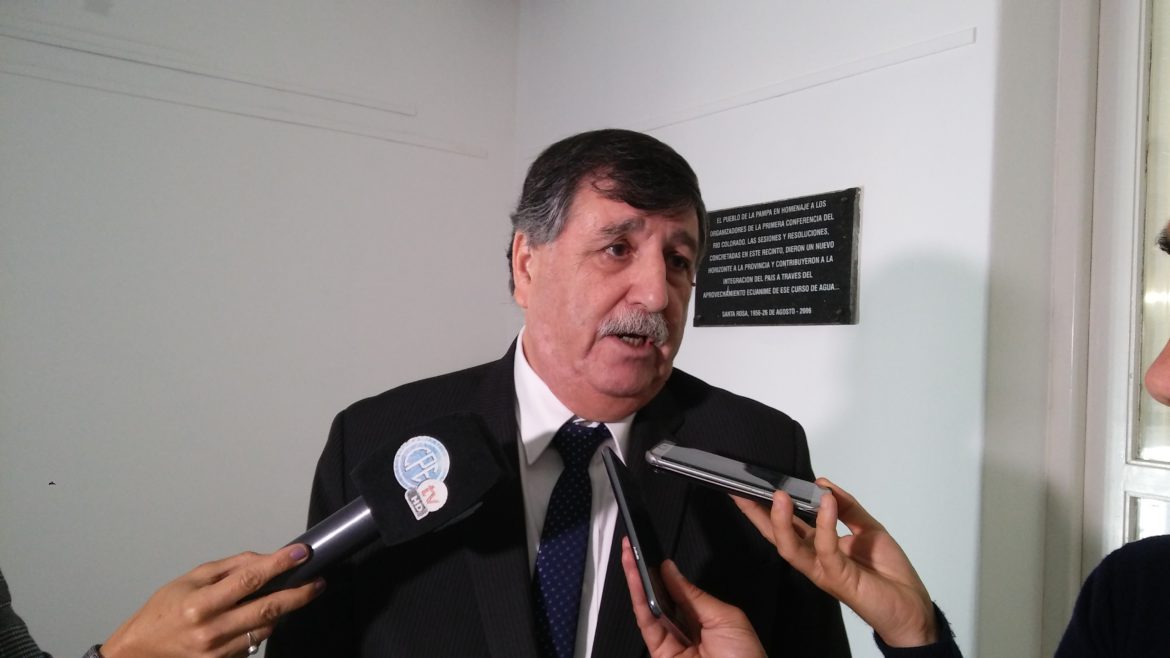 Grandes empresas fueron al concejo a meter presión para la instalación de antenas