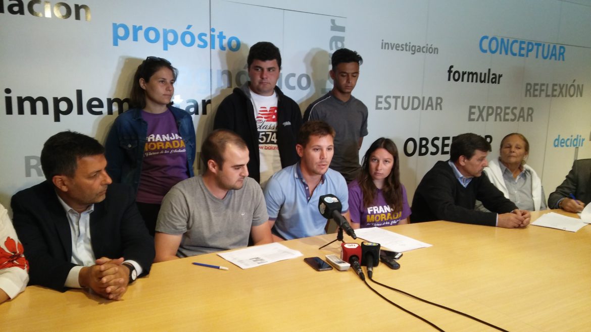 La JR y Franja Morada presentaron proyecto de boleto estudiantil gratuito