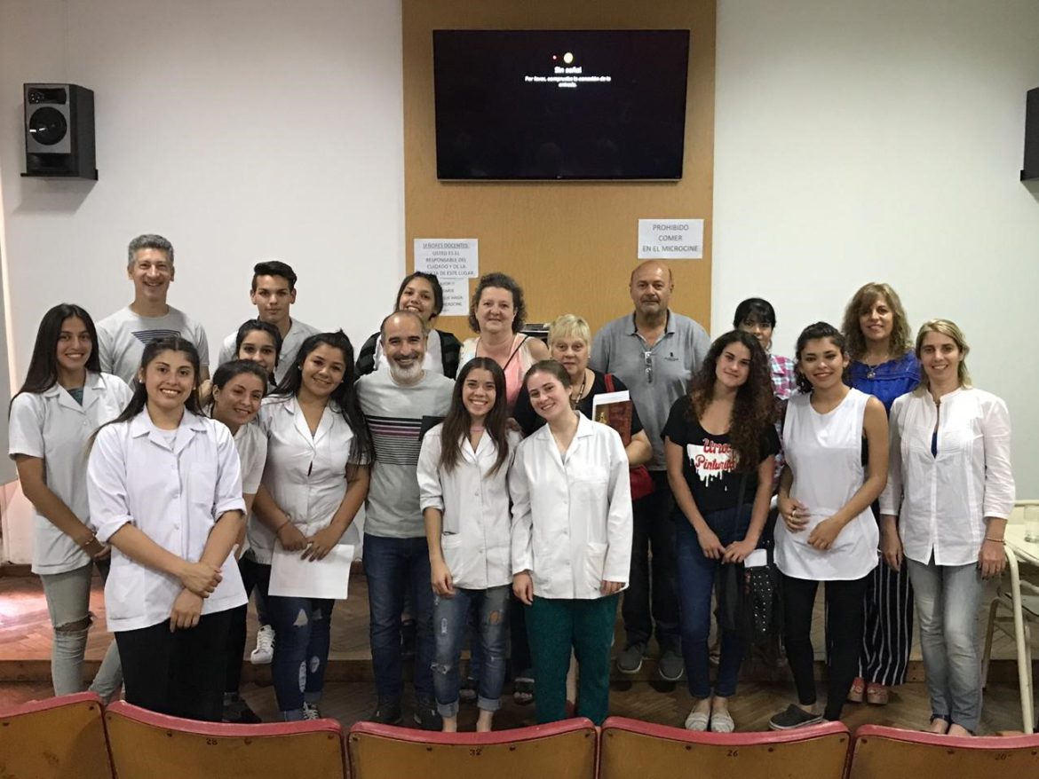 Pico: alumnos del Colegio Ciudad asesoraron a emprendedores