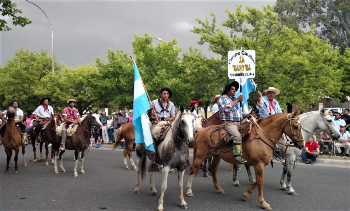 Comenzó la Fiesta del Gaucho, con un desfile de 250 jinetes