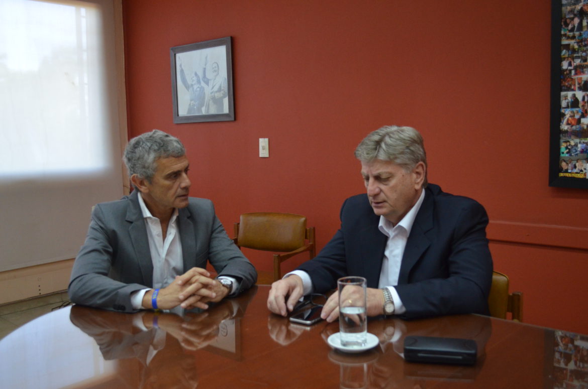 Los candidatos del PJ a la gobernación ya se muestran juntos