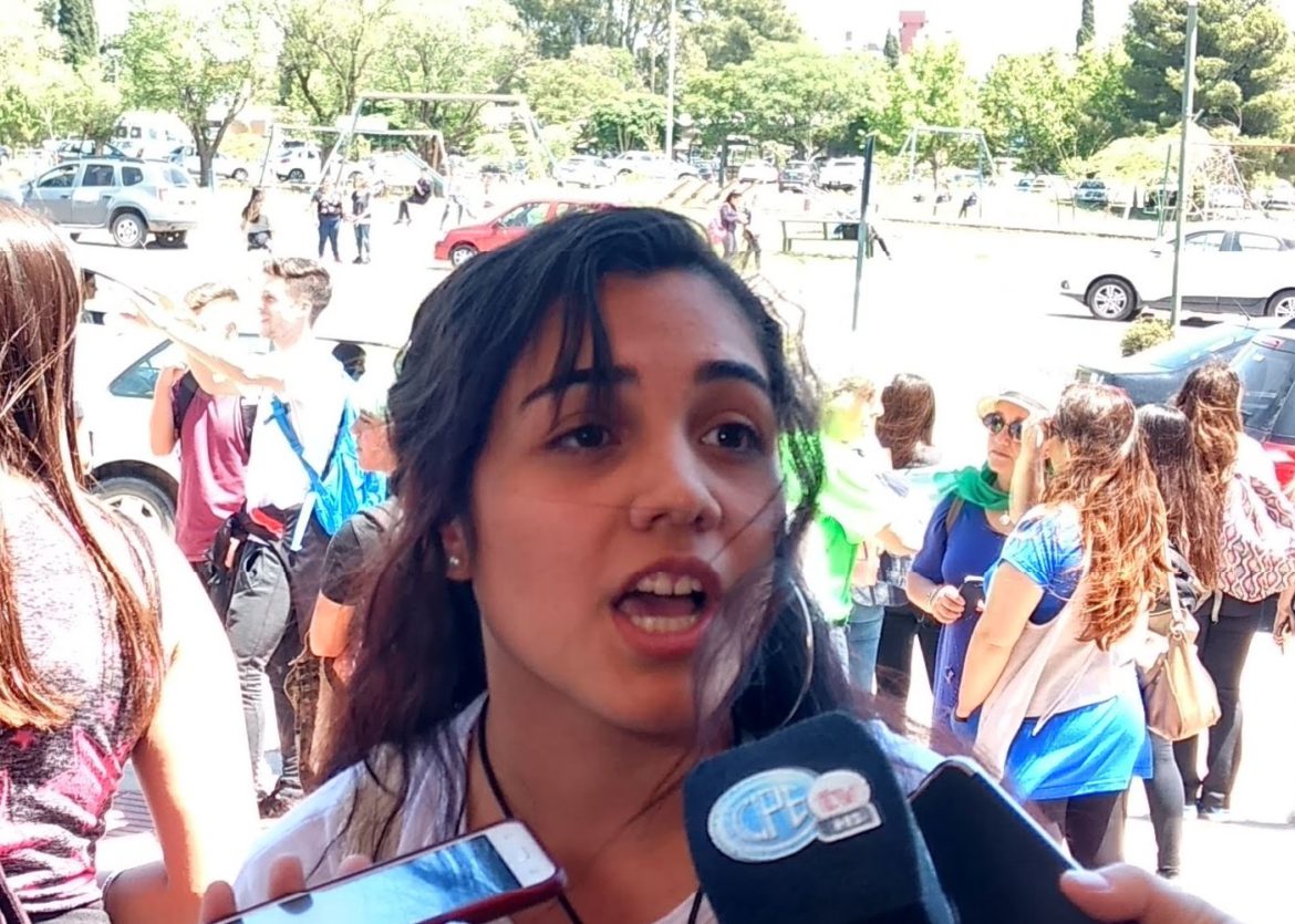 Oberst cuestiona el «nulo presupuesto» para atacar la violencia de género en 2019