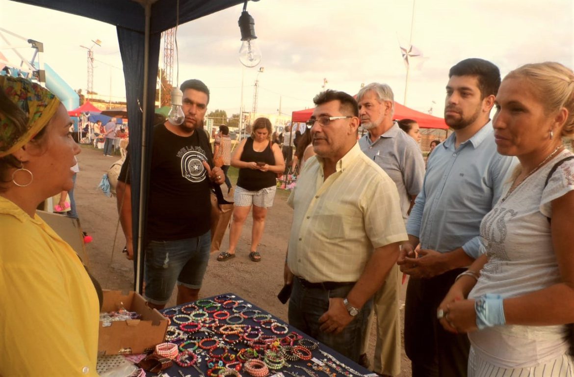 El pastor Robledo, con traje de candidato, en la Fiesta del Trigo