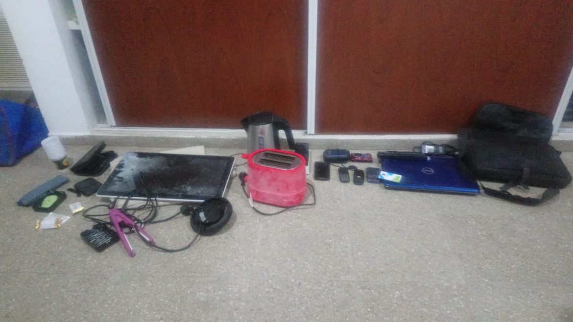 Detienen a pareja que desvalijó una casa