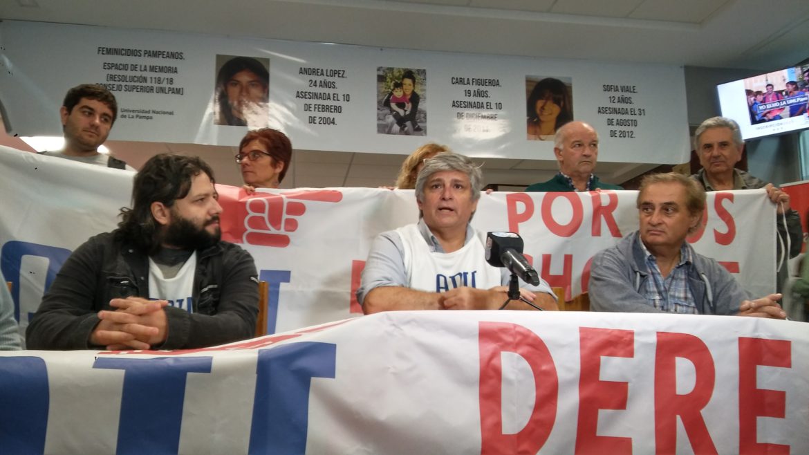 Docentes universitarios reclaman una licencia extraordinaria