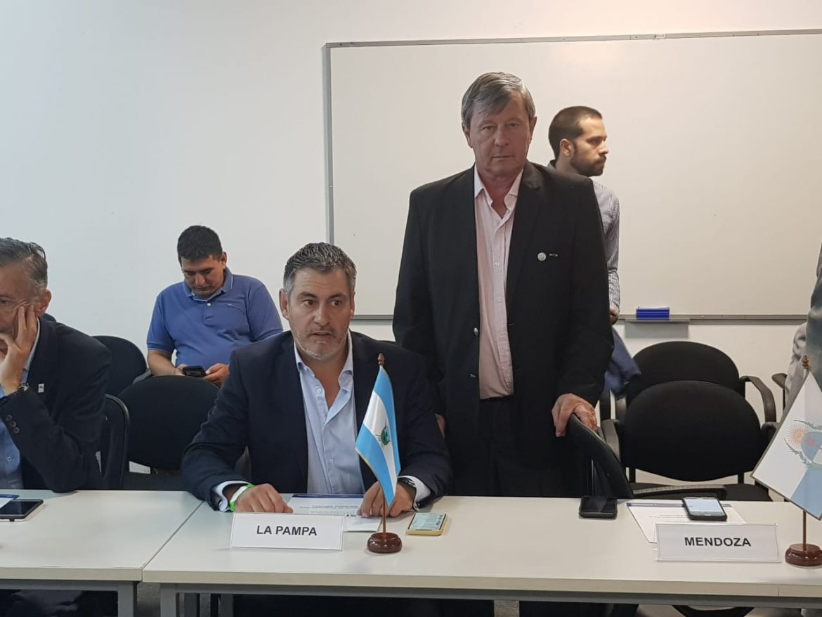 Funcionarios pampeanos en reunión del Sinagir