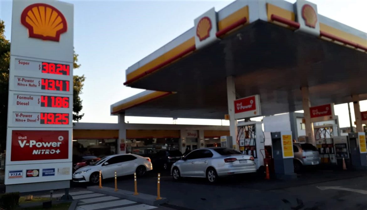 Shell aumentó el 9,5% los combustibles: la nafta más barata en $38,2