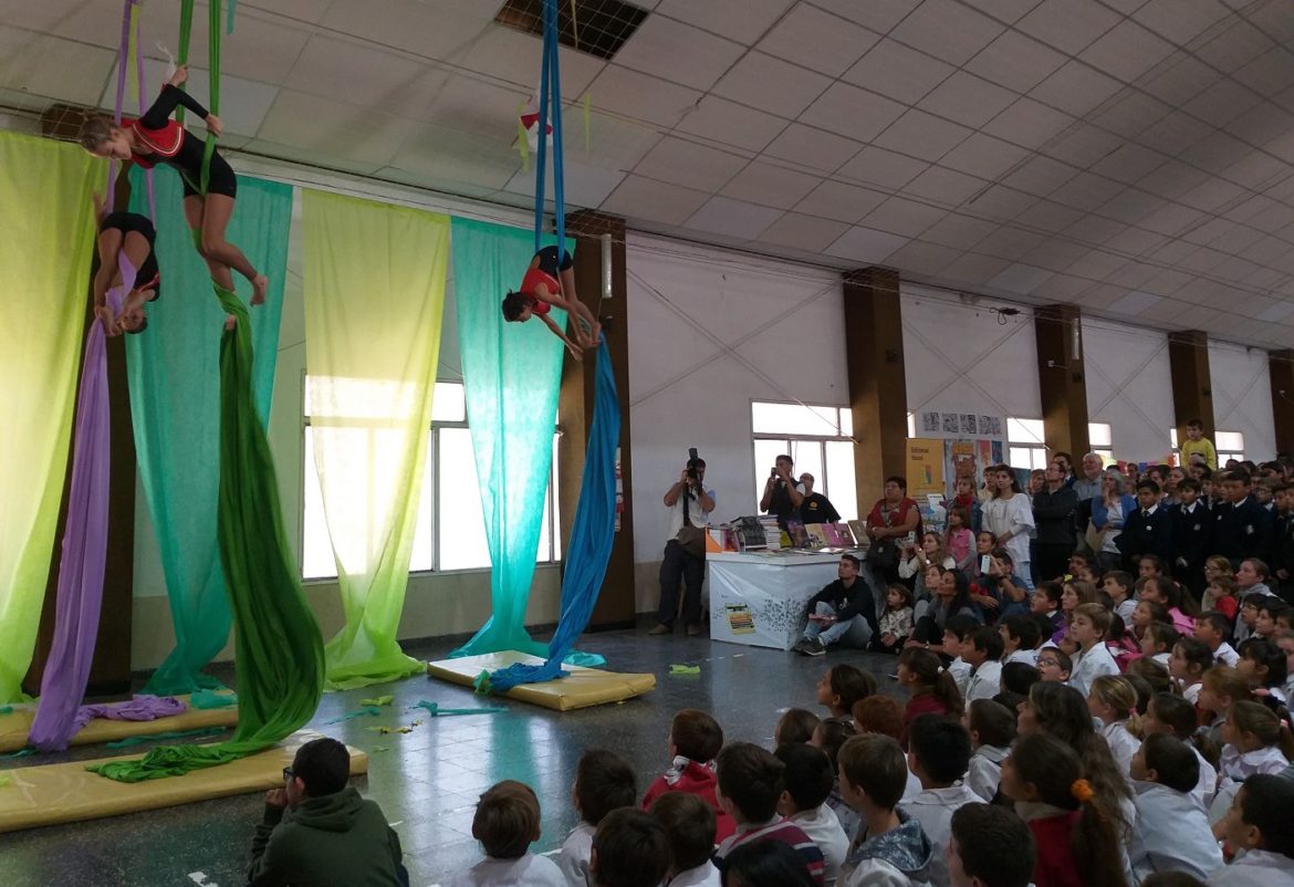 Quemú: abrió ante una multitud la III Feria Provincial del Libro