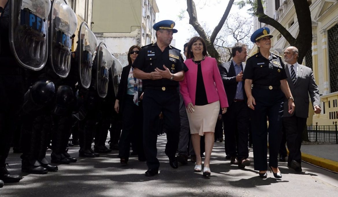 El Gobierno nacional habilitó a las fuerzas de seguridad a utilizar pistolas Taser