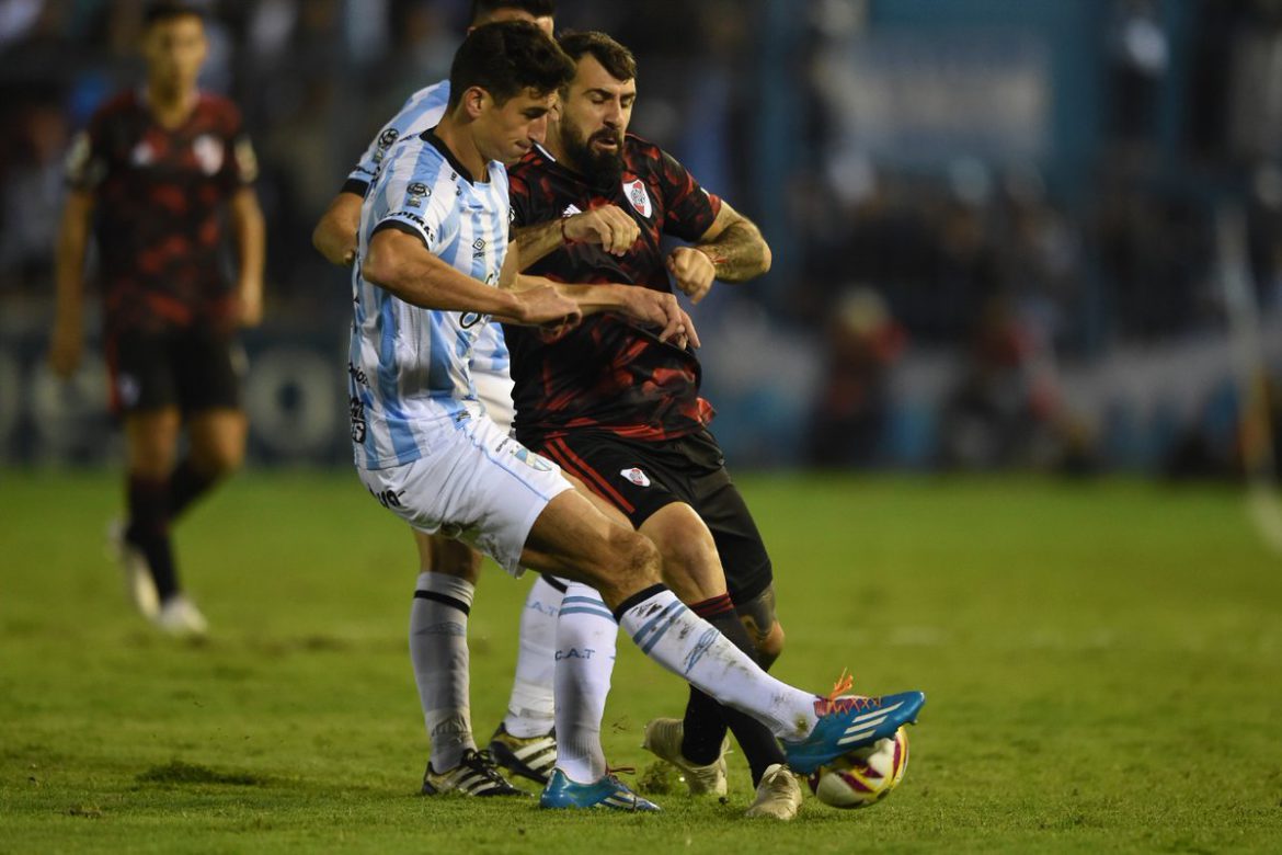 Copa Superliga: derrotas de River y Racing