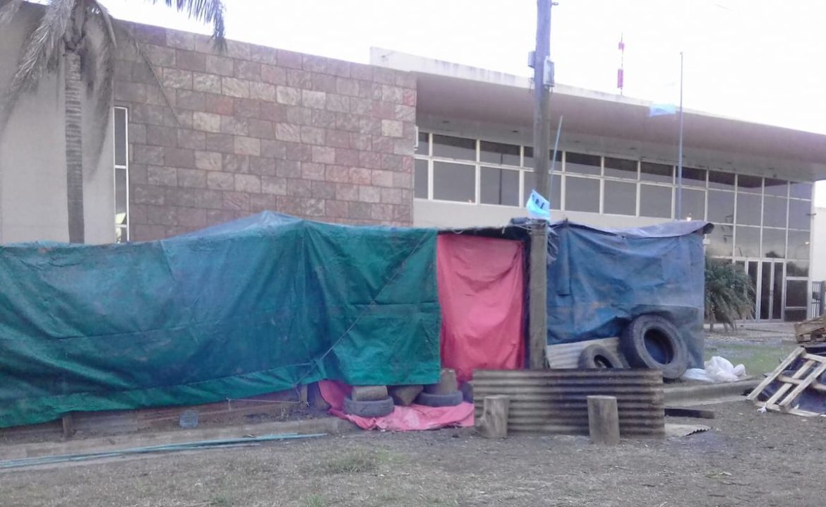 Cerró la fábrica textil que trabajaba para la marca de la esposa del presidente Macri