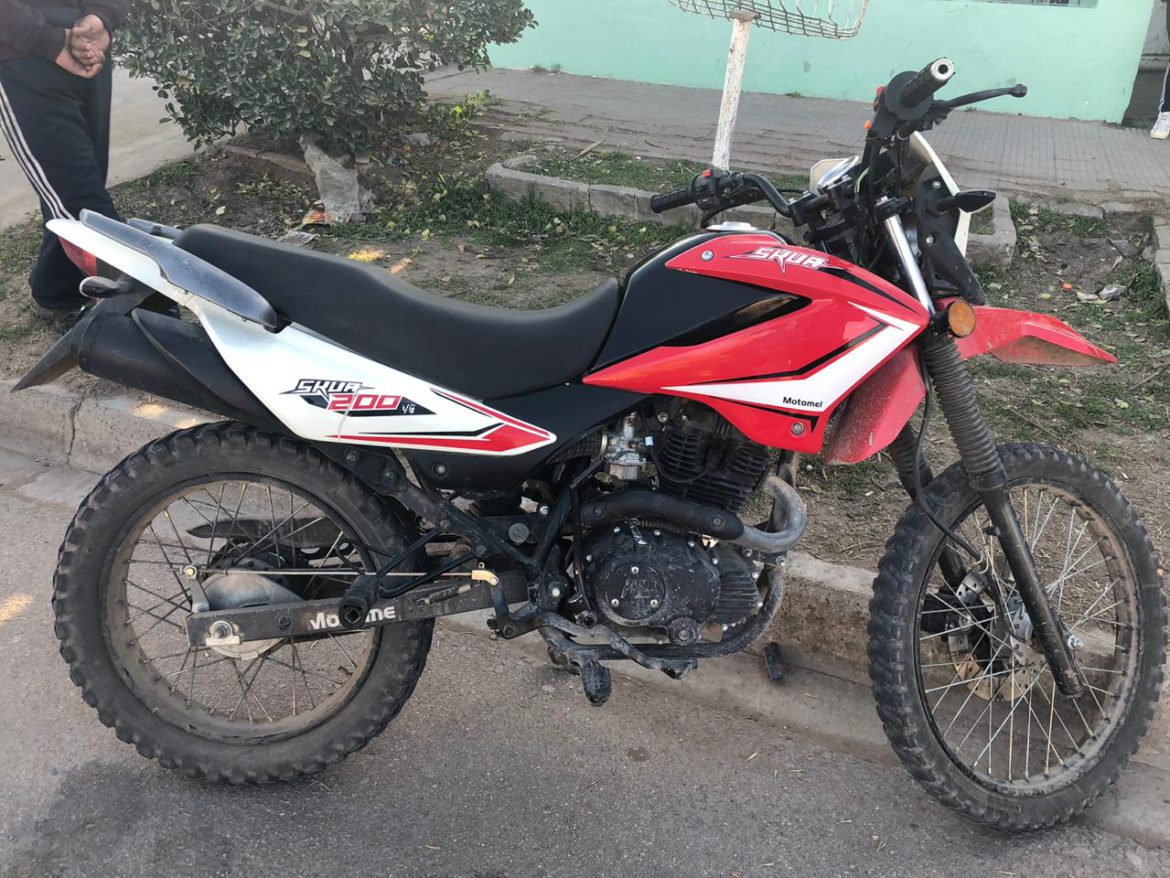 Recuperan moto que había sido robada