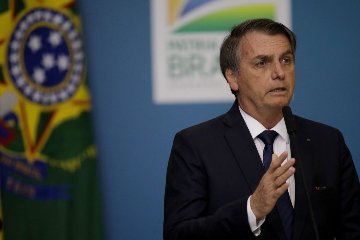 Bolsonaro aceptaría la ayuda del G7 para la Amazonia si Macron «retira sus insultos»