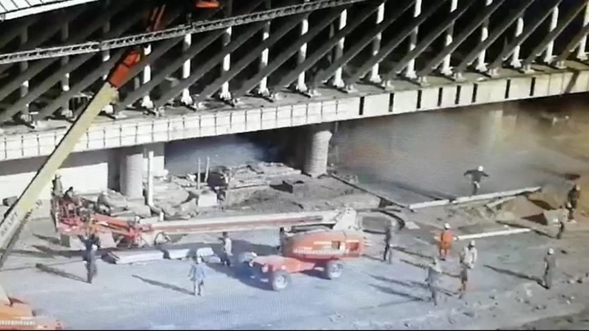 Derrumbe en una obra en el aeropuerto de Ezeiza: un muerto y diez heridos
