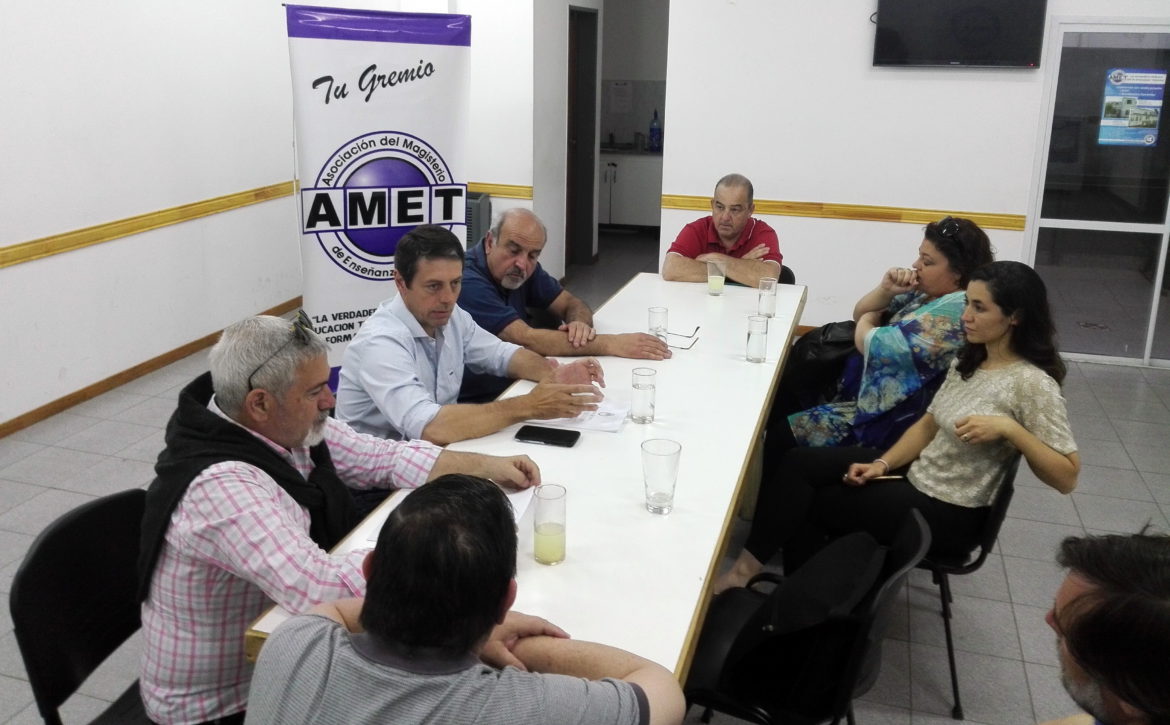 Amet respaldó proyecto de Rauschenberger