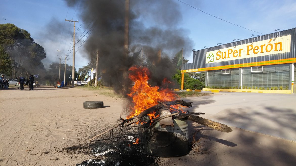 El CEC protestó por precarización laboral y luego logró acordar con un súper chino