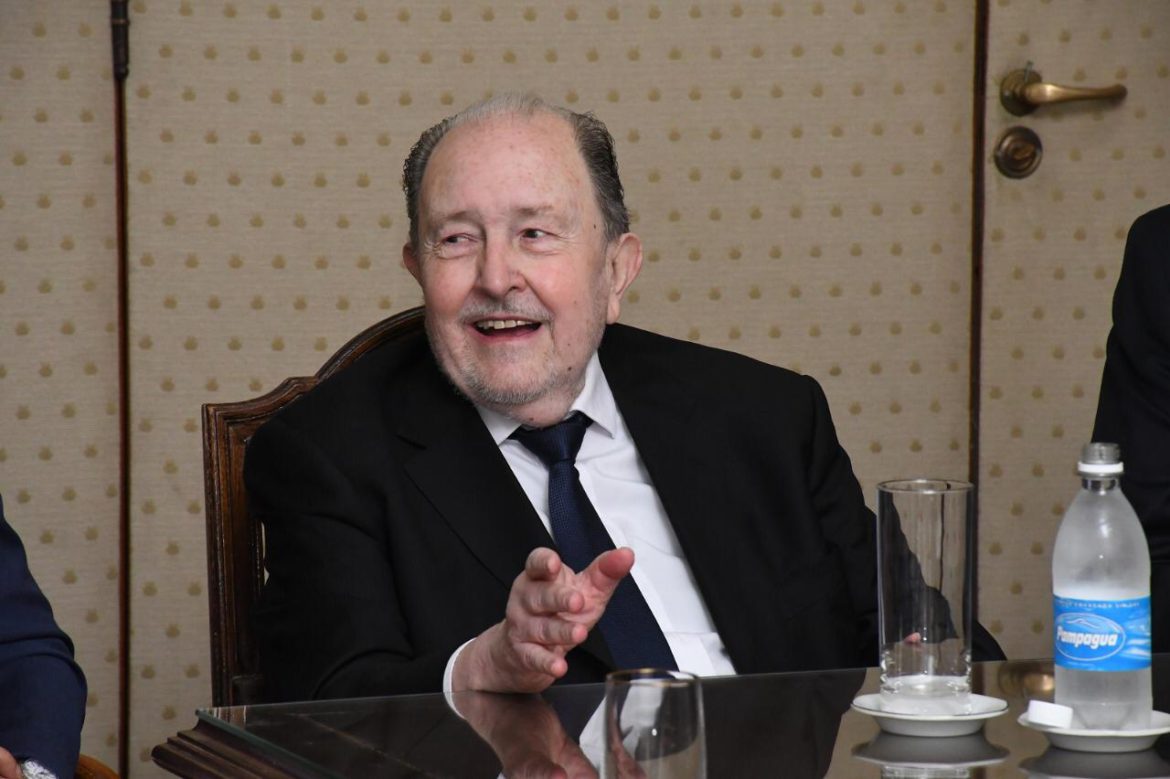 Verna: «Me llama la atención el grado de caradurez de Macri para mentir»