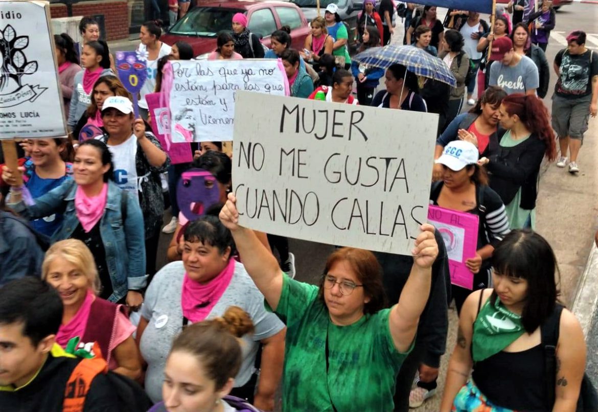 Mujeres Radicales de General Pico repudiaron el discurso de Milei en Davos