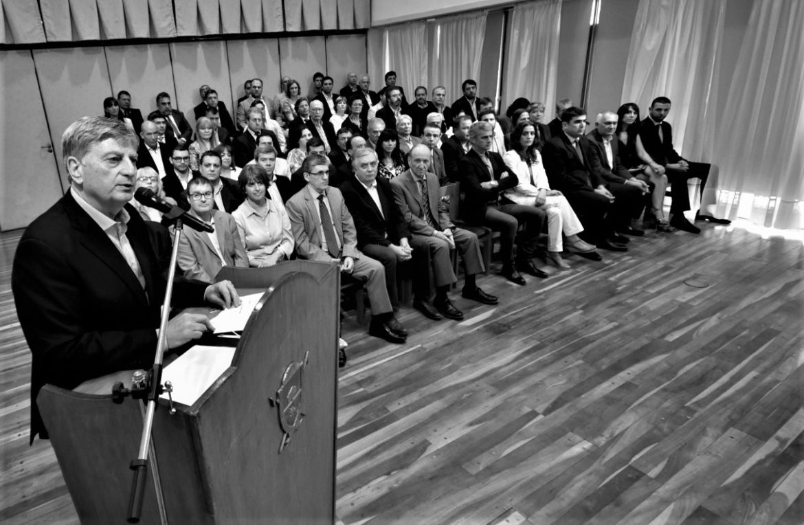 Diputada electa del radicalismo cuestiona el «gabinete de machos» de la Provincia