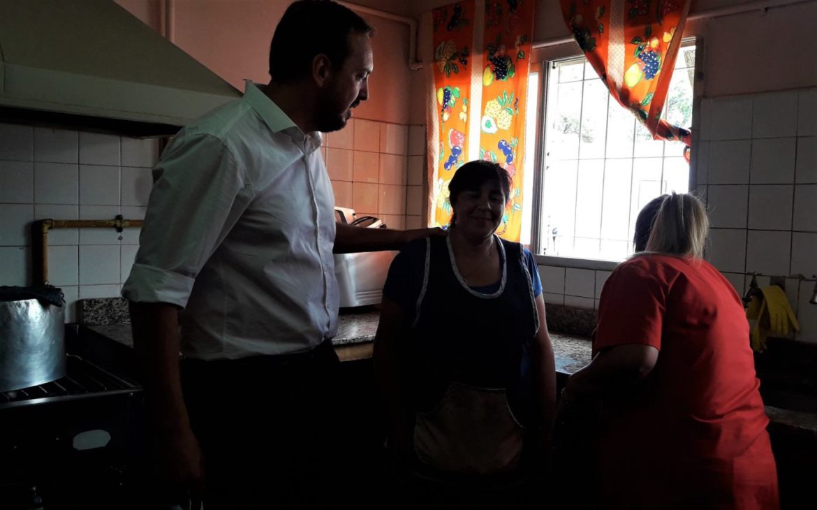 Di Nápoli recorrió los comedores: «Hay 11 mil indigentes y cada vez viene más gente»