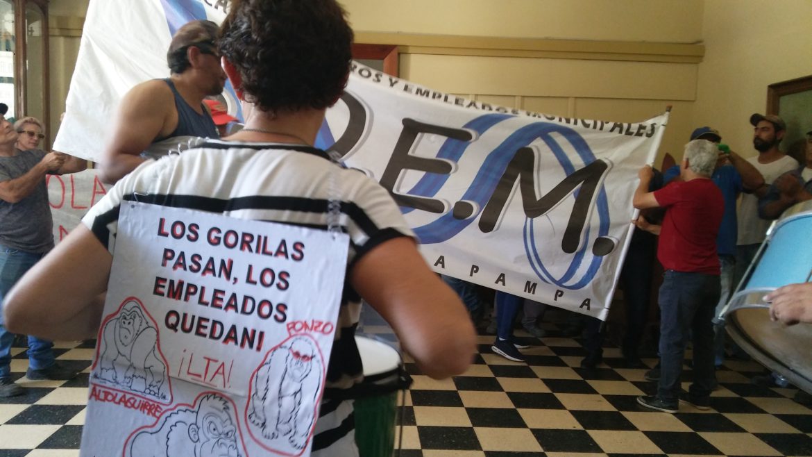 «Despedimos una gestión que vino a joder al trabajador municipal»