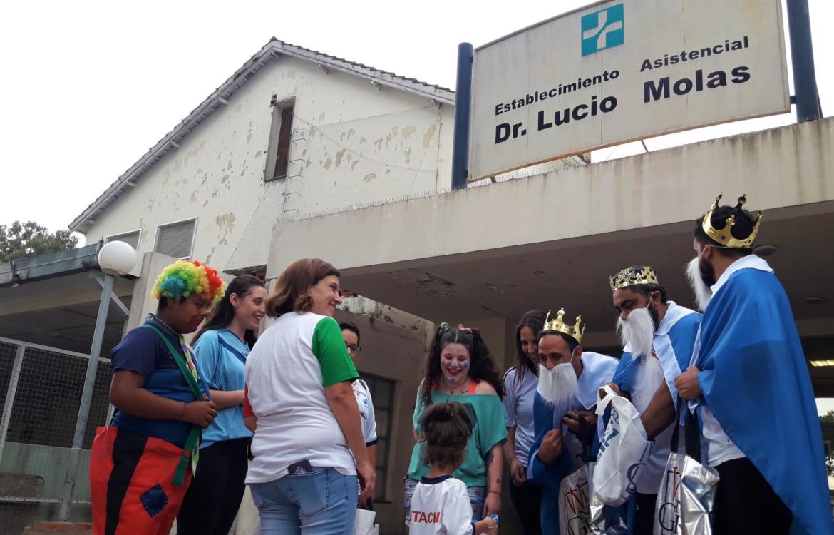 Los Reyes Magos pasaron por el Hospital Molas