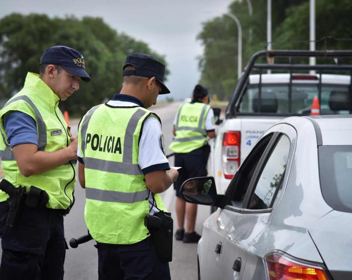 Cuarentena: vecinos de 25 de Mayo impidieron el ingreso de decenas de turistas de paso