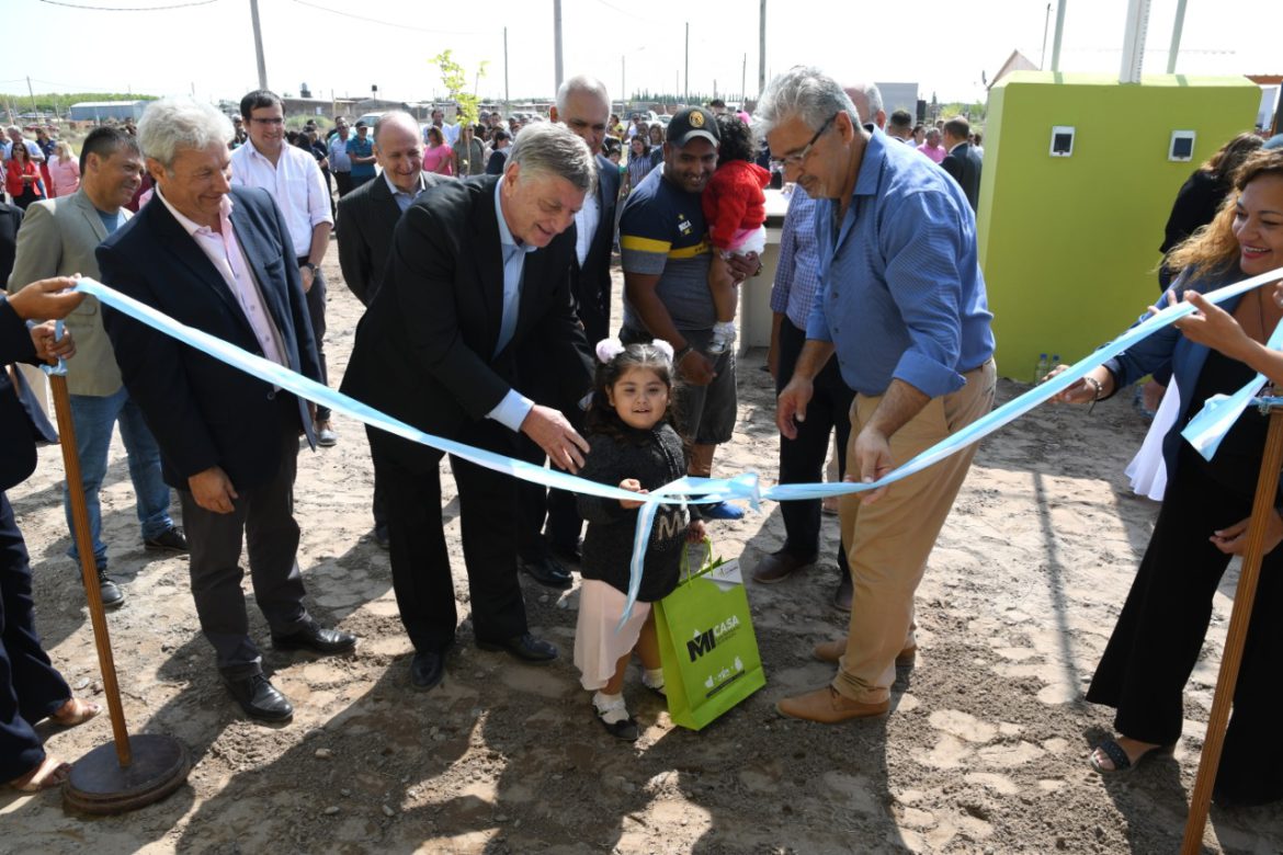 Ziliotto entregó casas en 25: «No son un regalo»