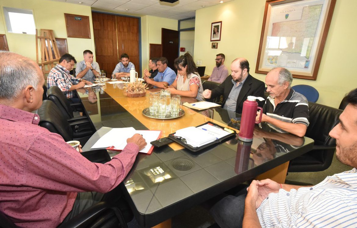 La ayuda escolar a los estatales provinciales es de $5.763