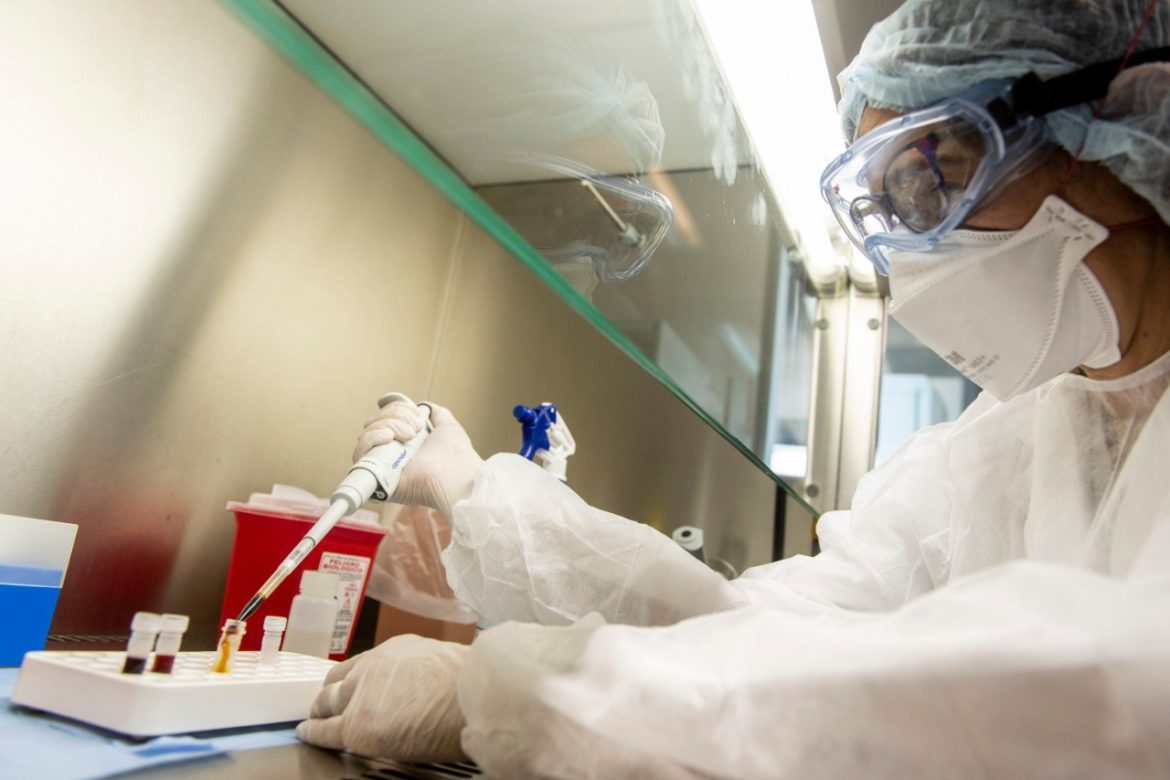 Hubo siete nuevos fallecimientos y suman 772 los muertos por coronavirus