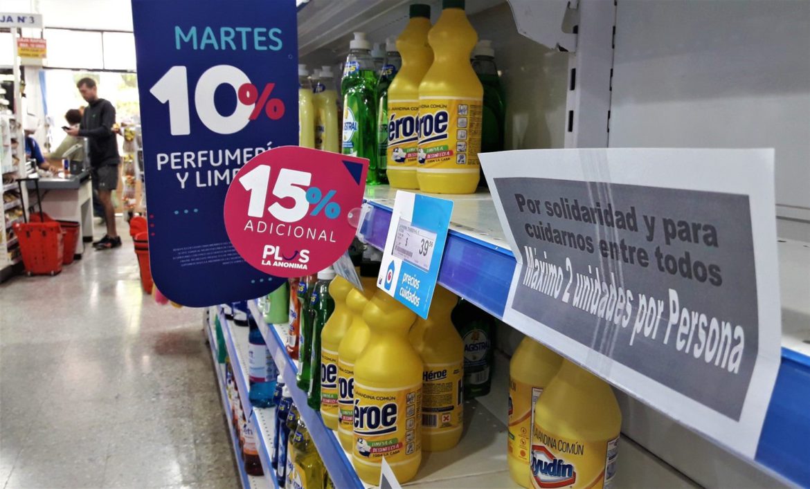 La inflación de febrero fue 4,7% y acumuló 52,3% en los últimos doce meses