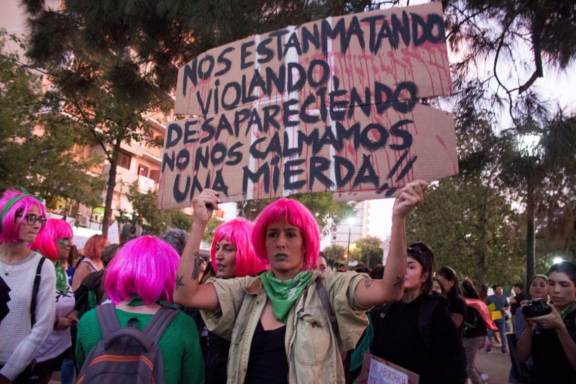 Fotos | Mujeres reclamaron en Santa Rosa contra la violencia y a favor del aborto