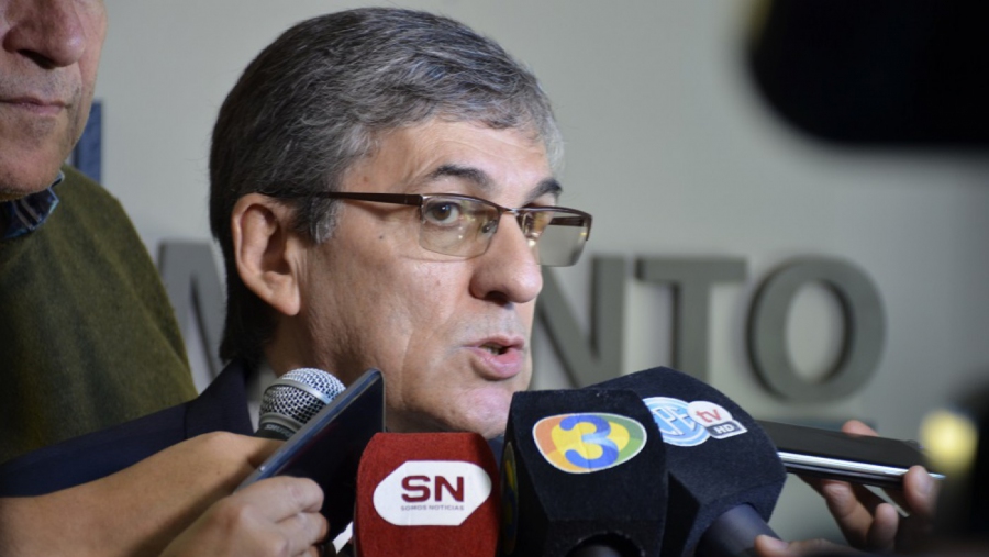 El ministro Franco, en la mira: la UCR pide el juicio político