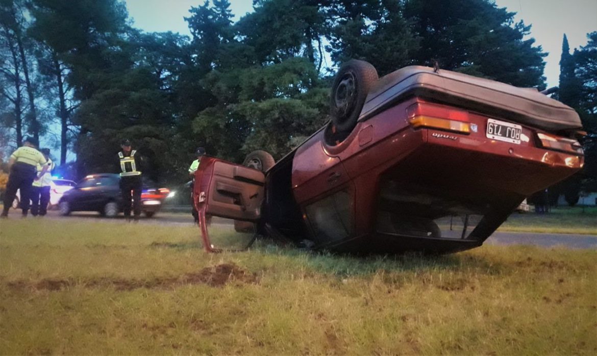 En medio de la lluvia, un vuelco en la Perón