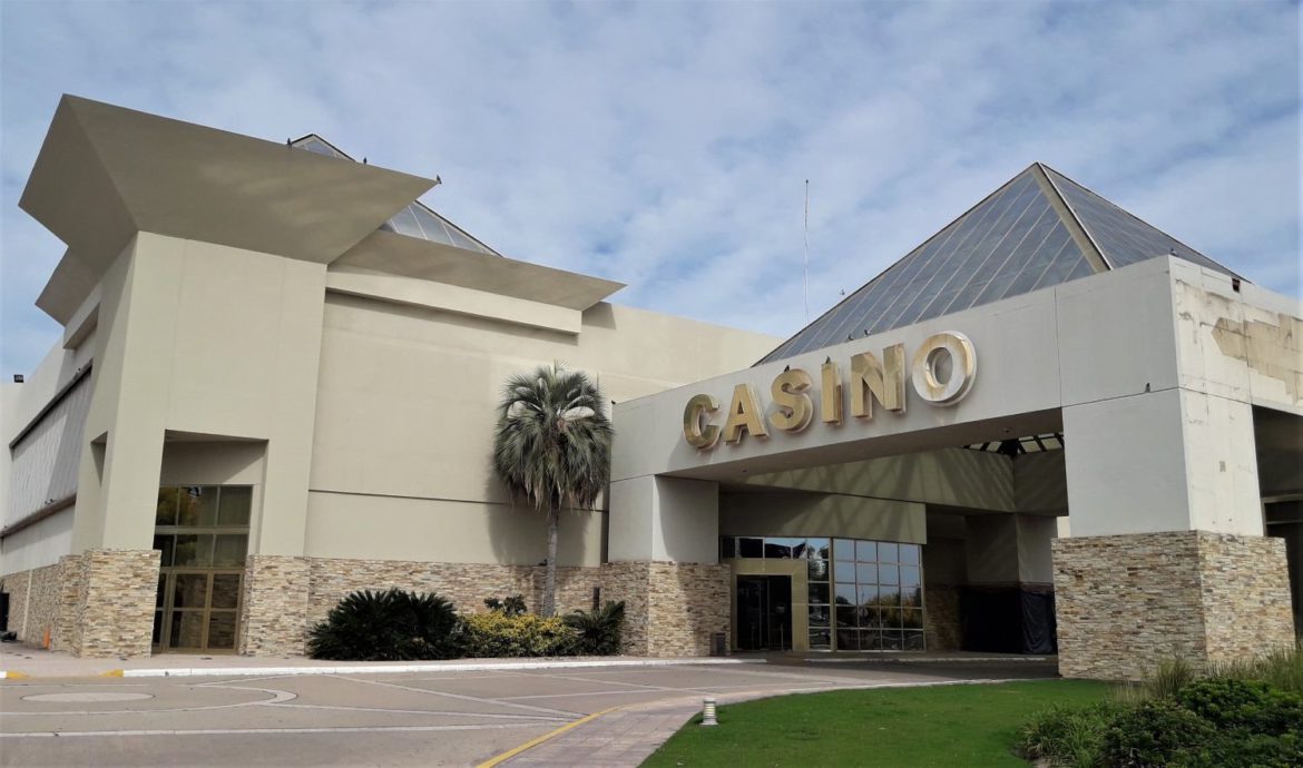 Tres obreros que vinieron a trabajar en la obra del Casino Club, positivos de covid