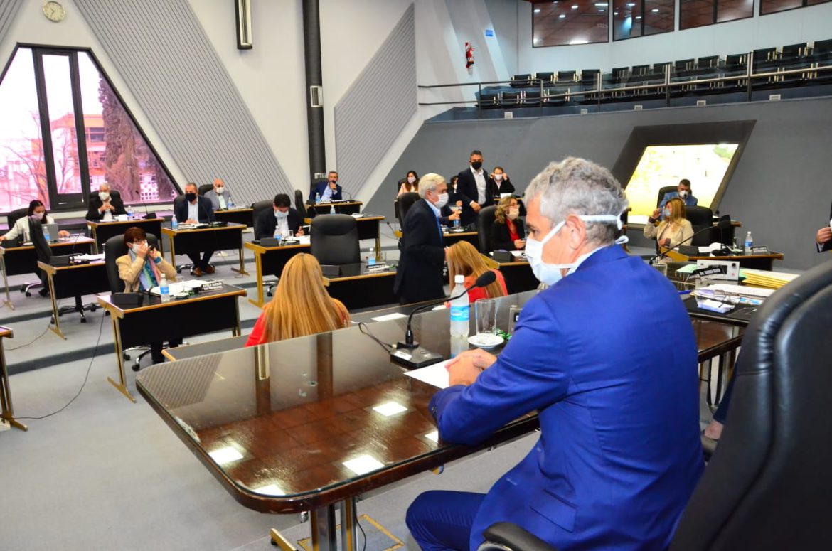 Diputados pampeanos aprobaron el aumento de los impuestos a los bancos privados