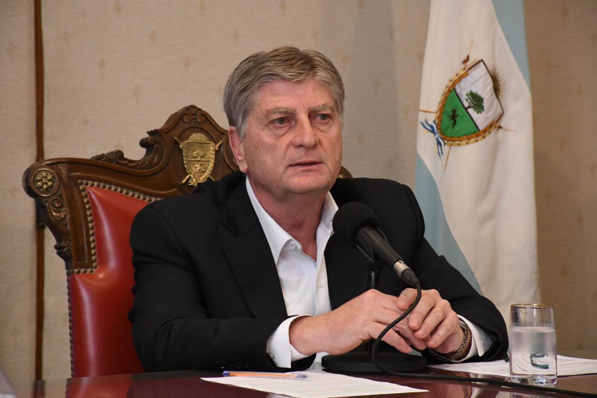 El gobernador confirmó que la cuarentena seguirá después del domingo 26