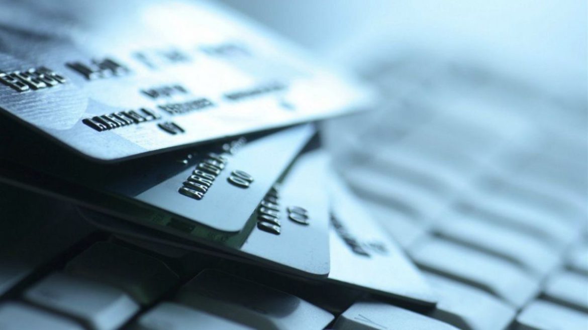 Denunciaron a siete empresas por estafa y usura contra jubilados y beneficiarios de la AUH